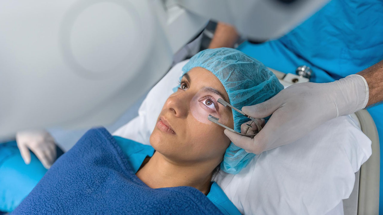 Cataract (2.2 Mm Phaco Surgery)