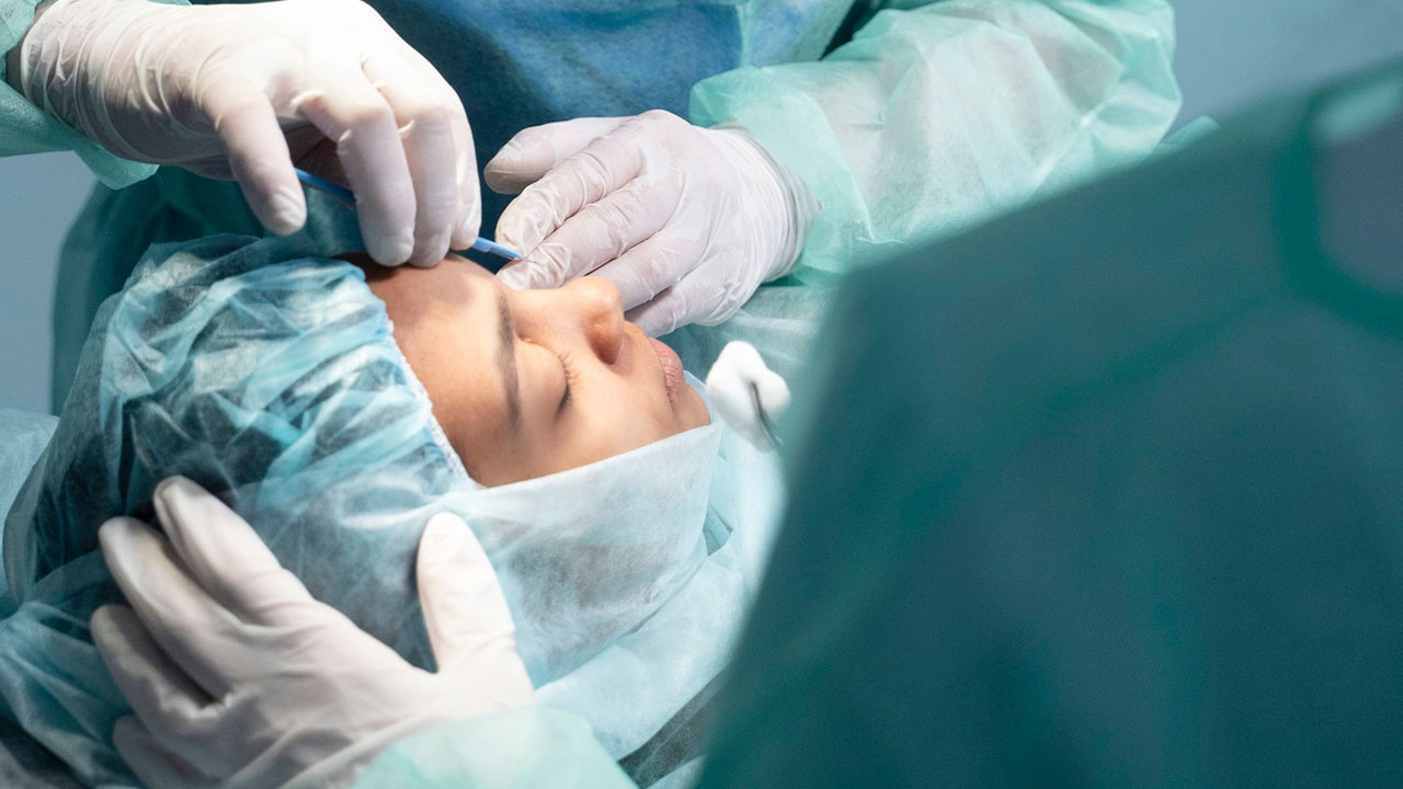 Retina Surgery & Lasik
